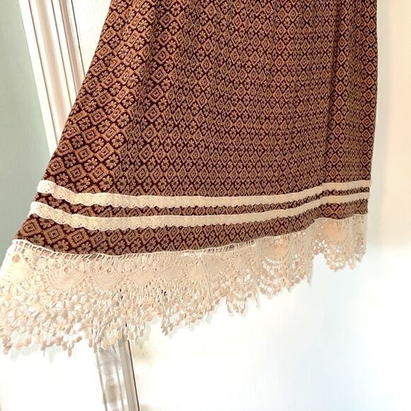 easel lace trimmed simple print dress with elbow sleeves size medium - Picture 7 of 11